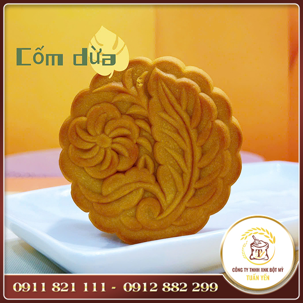 Bánh trung thu nướng nhân cốm dừa